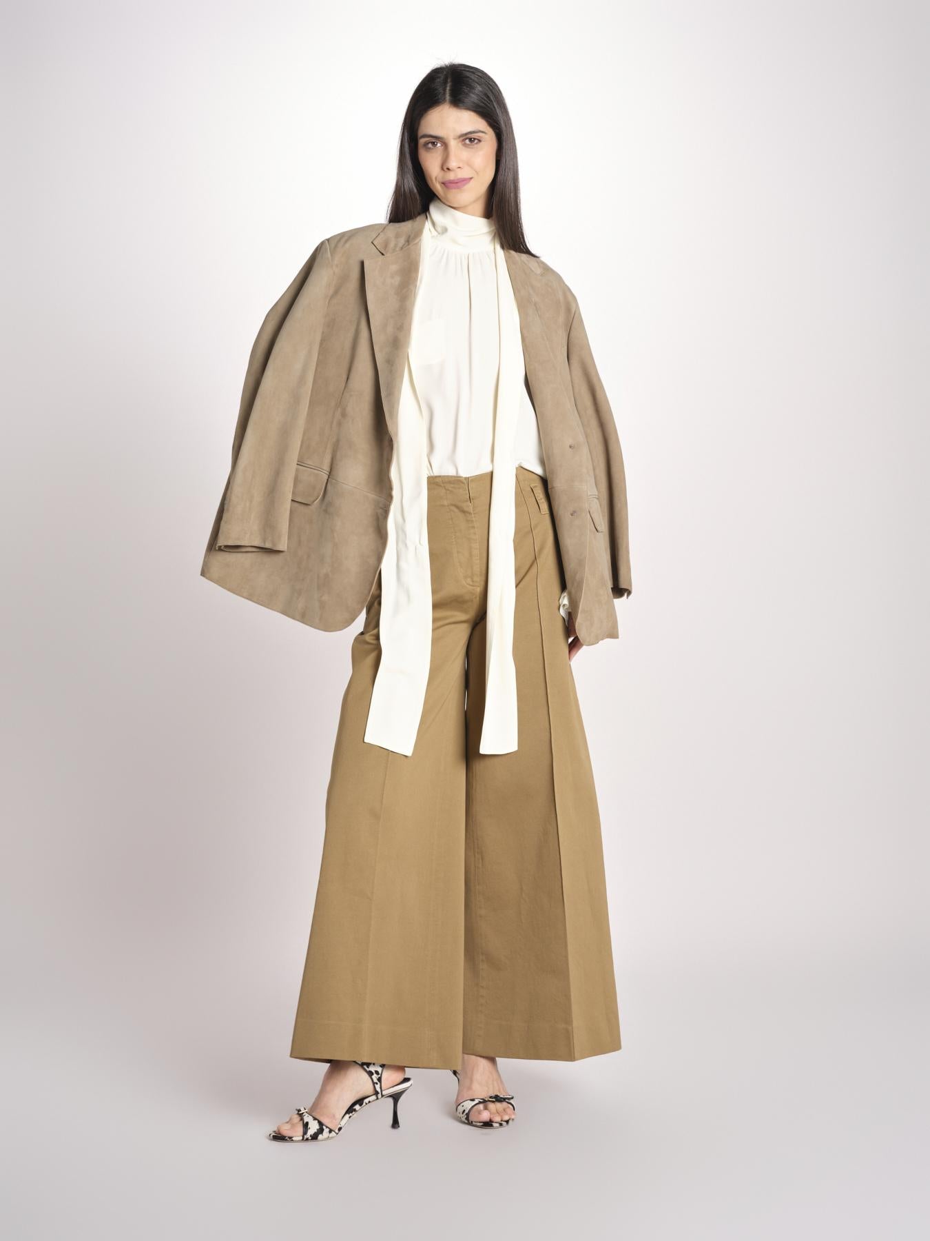 pantalone largo con nervature tinto in capo ORIANA 540 801 13 CRETA quelledue 