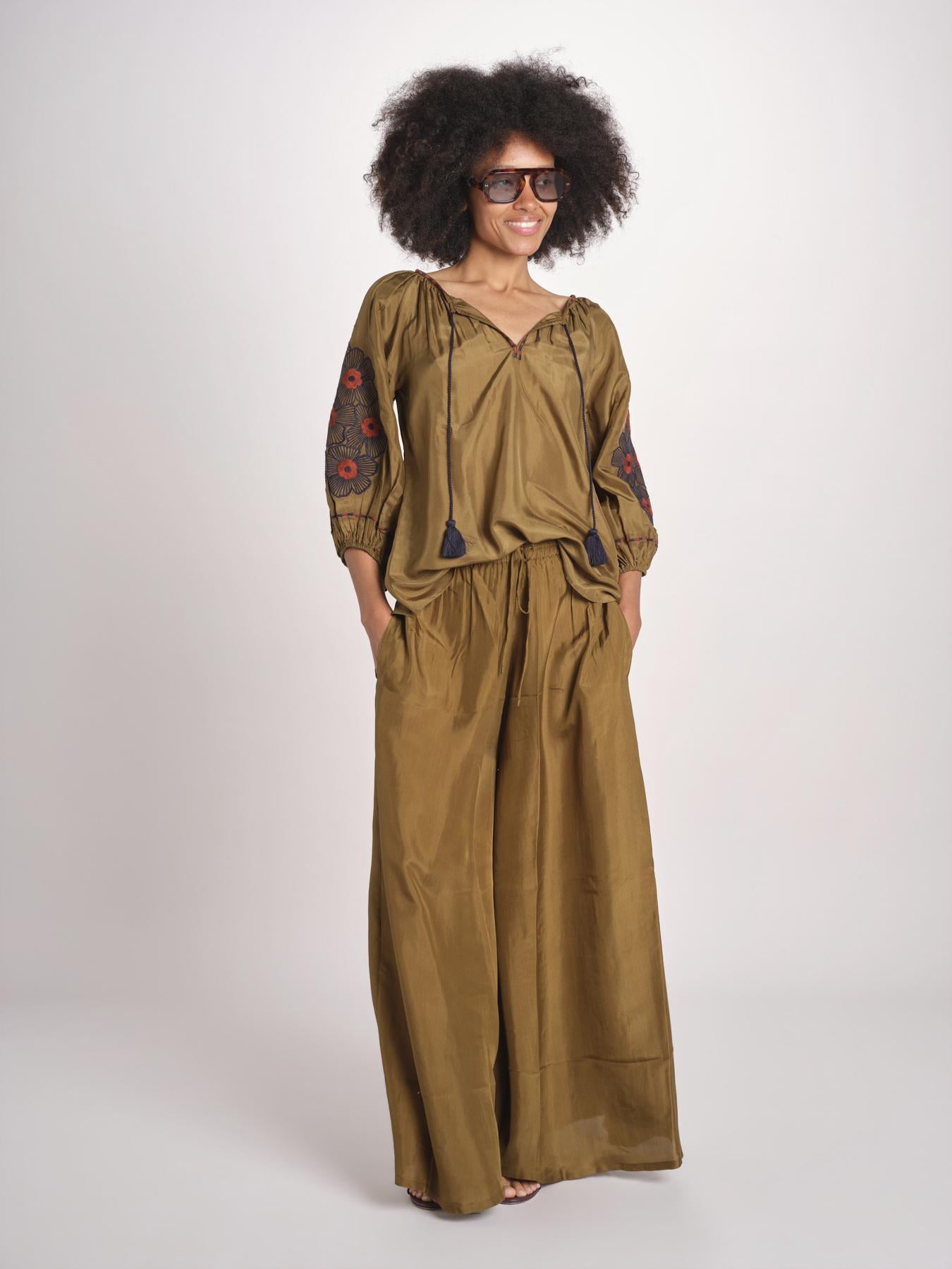 camicia in seta ricamo fiori BE25407 KHAKI BLU benaras soleil 