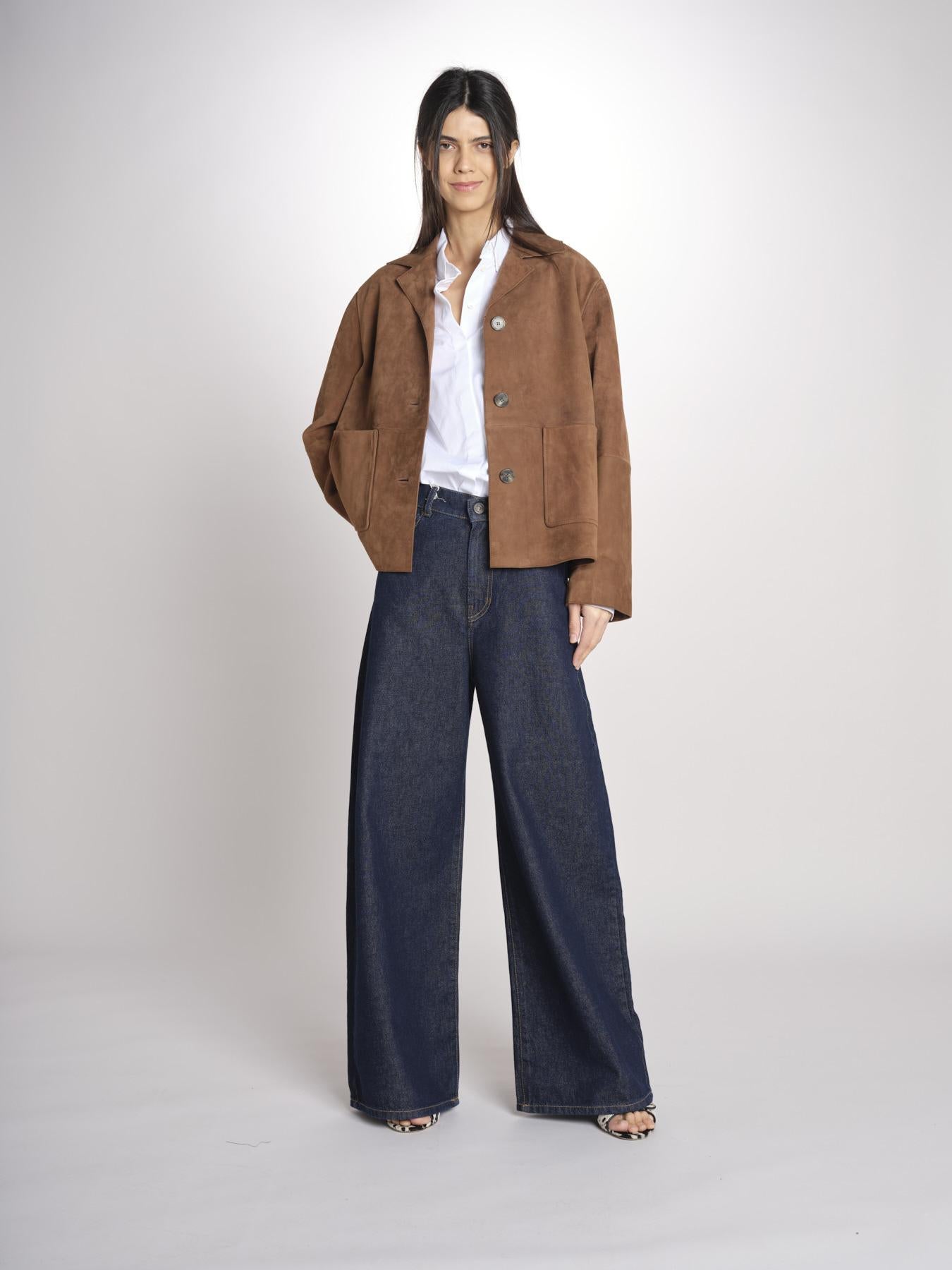 giacca crop  in pelle scamosciata PALCHI 2615441021600 001 weekend maxmara 