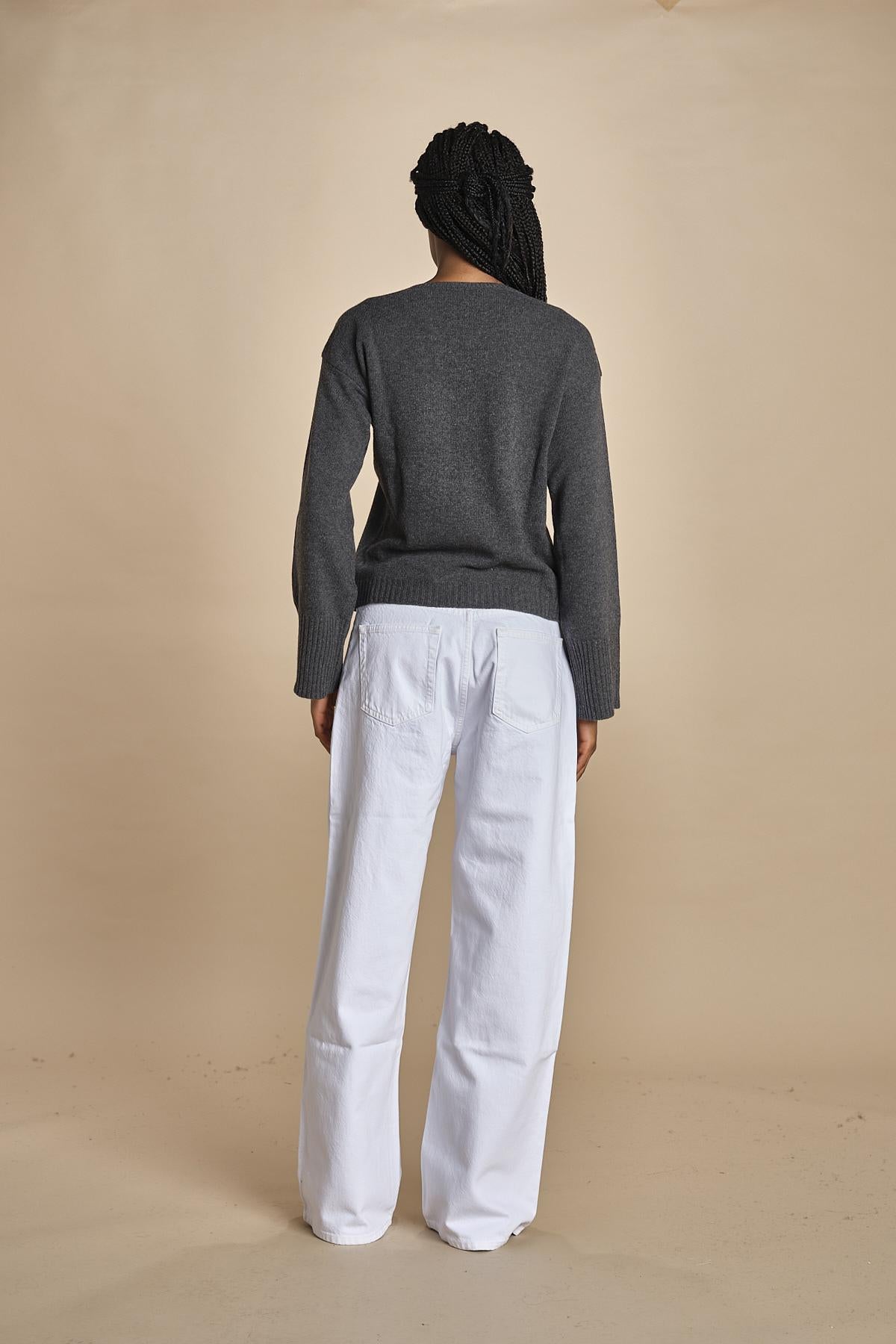 maglia con scollo a v e manica a campana by milaura. D2500894 871 GRIGIO milaura 