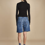 bermuda in denim 4862 THE UNDERCOVER BERMUDA SHORT 259 mother 