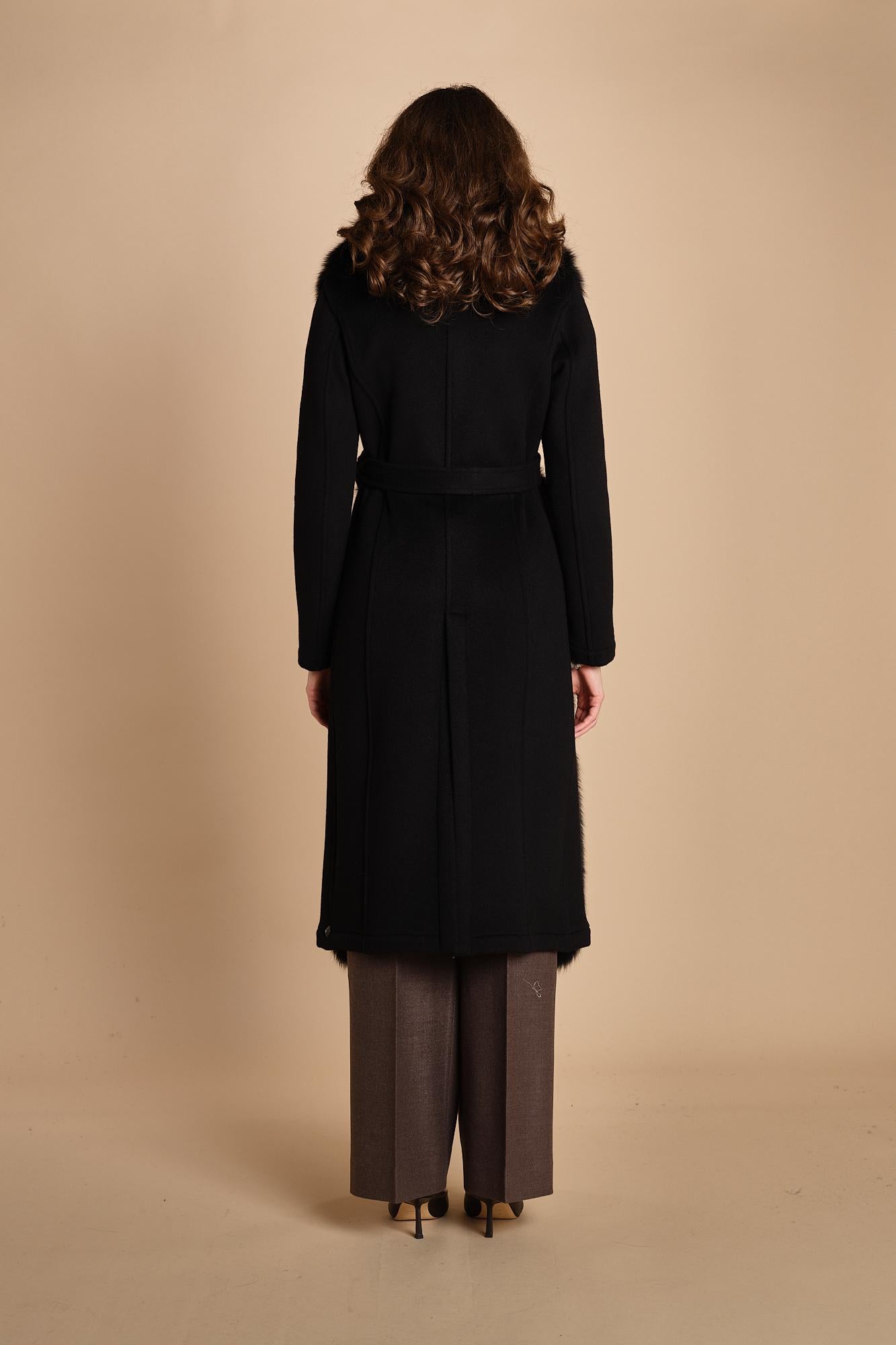 24008 cappotto in panno di lana e volpe con cintura in vita 24008400 NERO milaura 