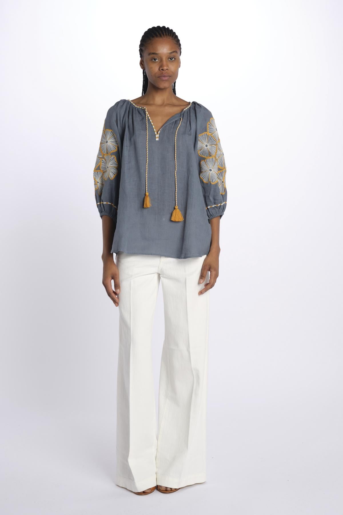 STRIPE FLOWER camicia con fiori ricamati sulla manica by milaura. BE24912 GREY BLUE YELLOW benaras soleil 