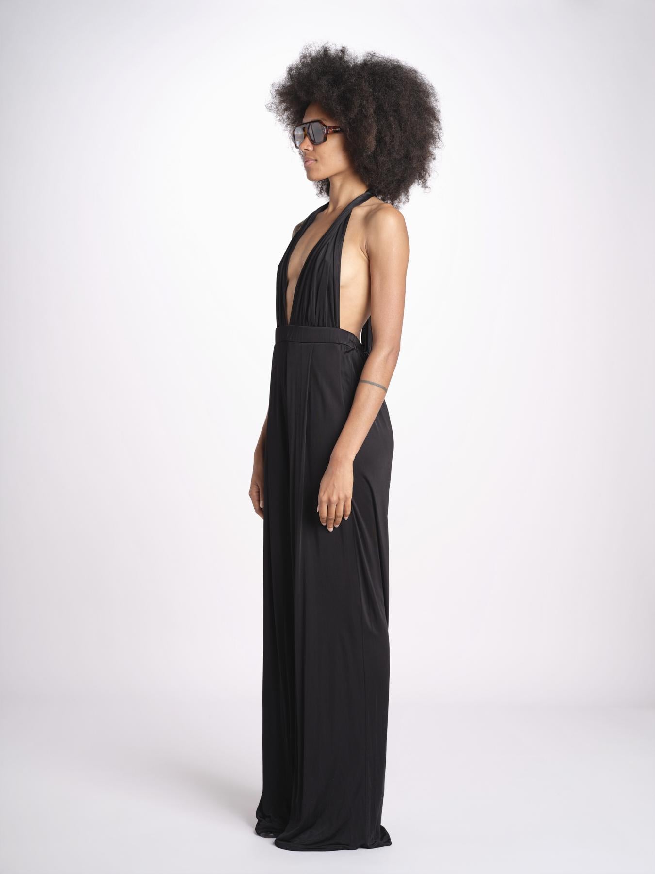 tuta in satin allacciata dietro al collo LENNOX BLACK amazuìn 