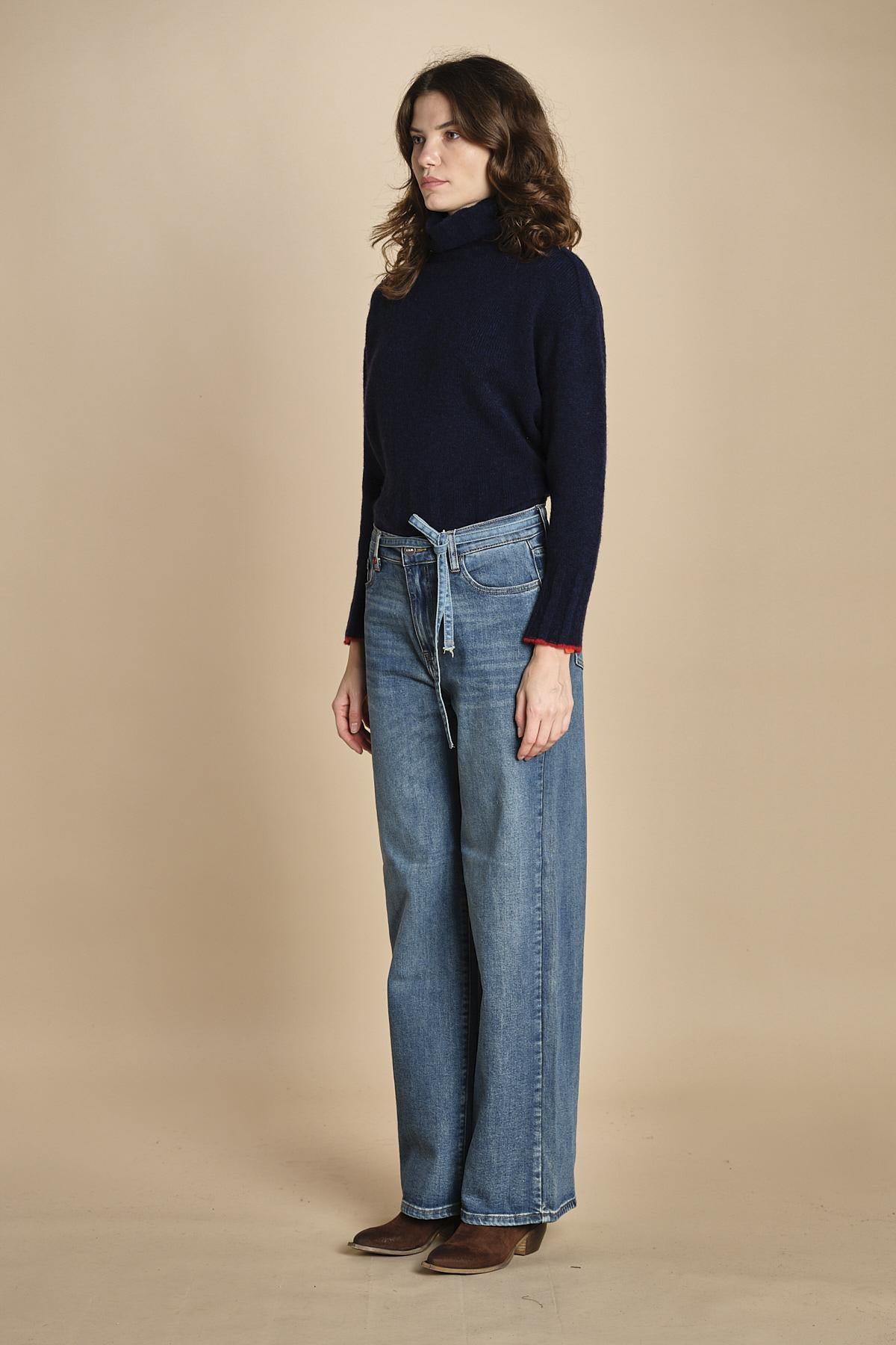 denim con cintura FLORA STONE fam 