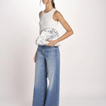 clutch in spugna dipinta a mano PM.25E28. 213 WHITE SILVER le daf 