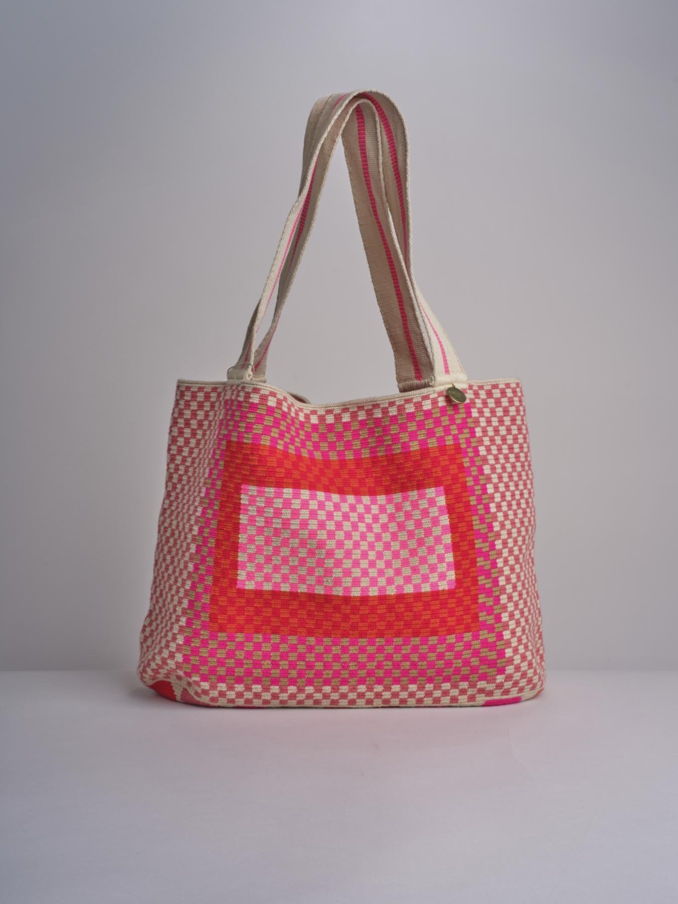  G12W-0015-3084 PINK & RED guanabana 