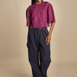 camicia girocollo con fiori intarsiati. LULA 016 JAM sea ny 