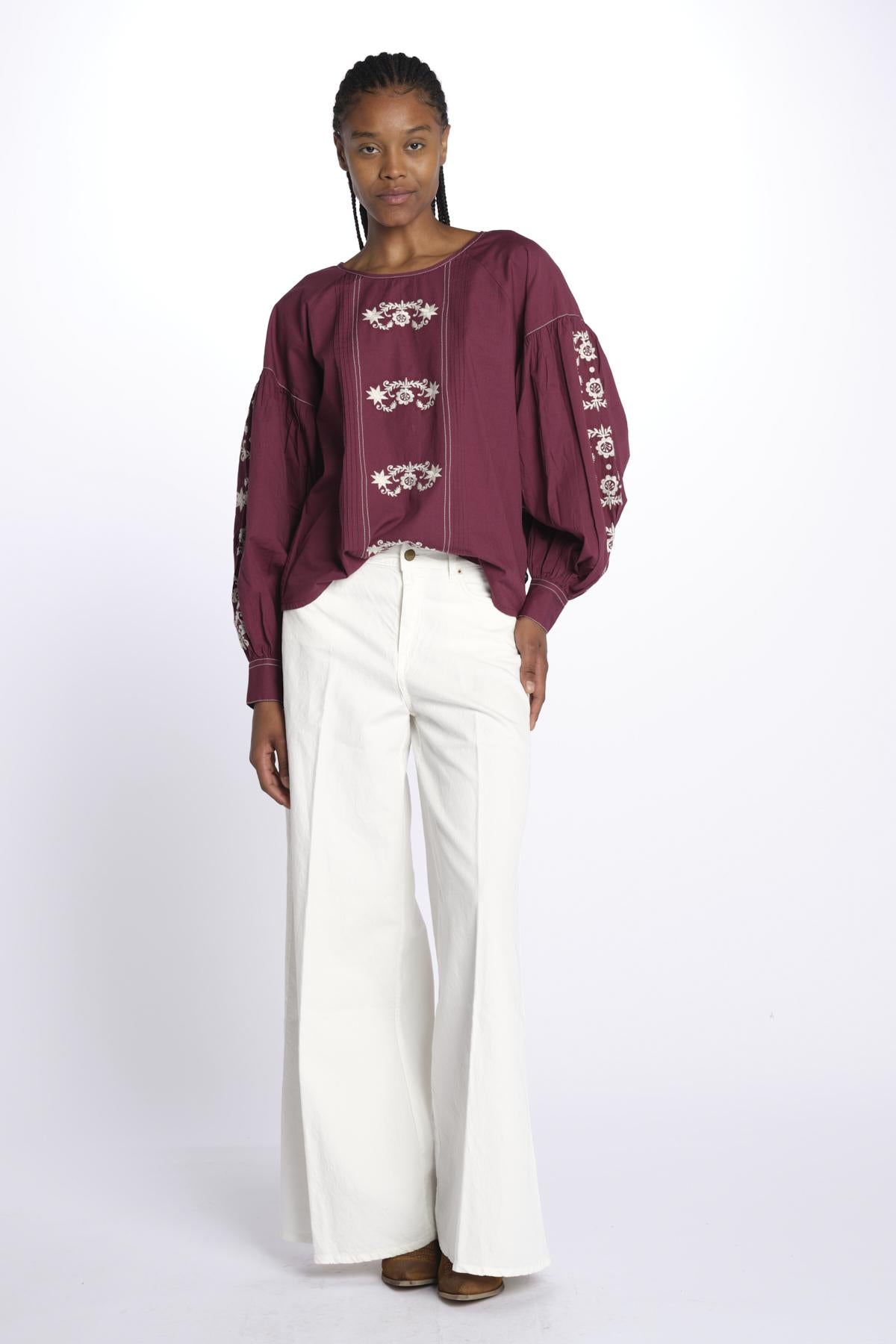 MARGUERITE camicia maniche sbuffo con ricami E25TU019 BORDEAUX stella forest 
