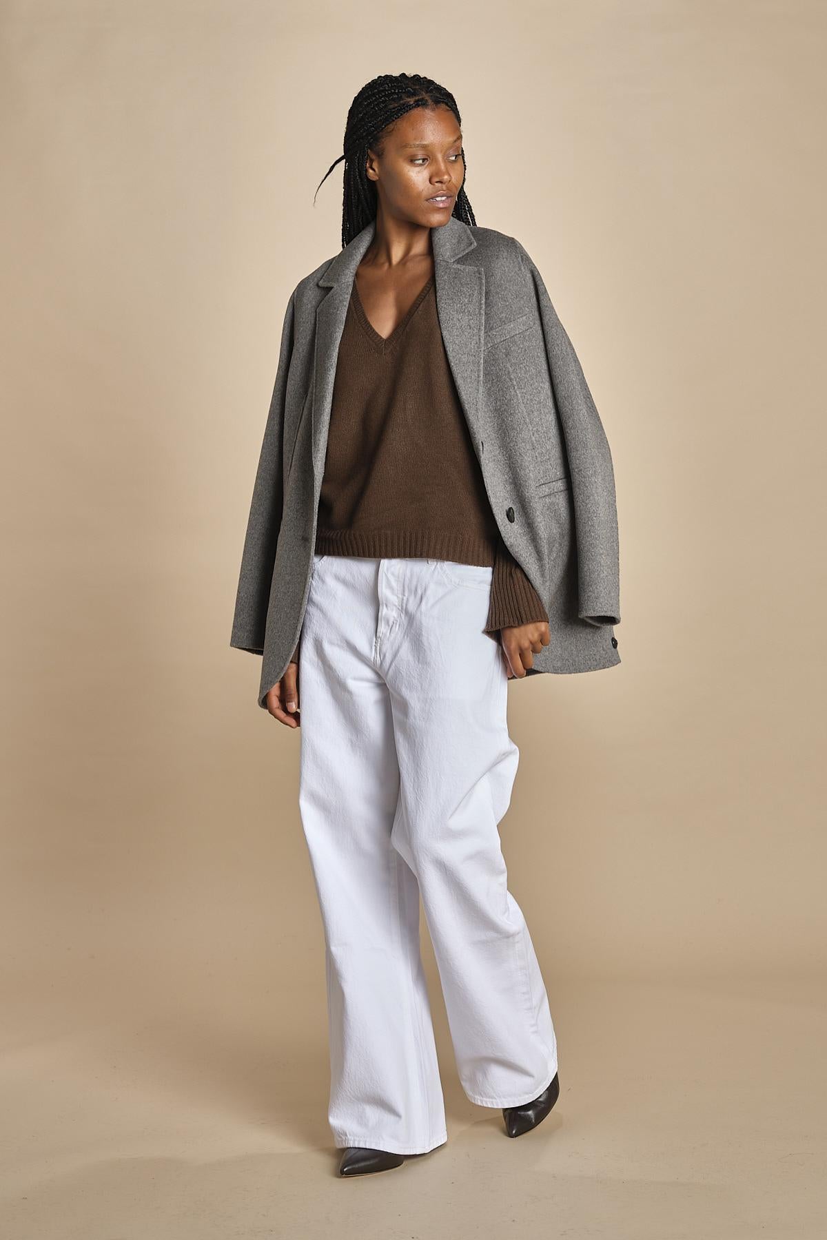 maglia con scollo a v e manica a campana by milaura. D2500894 811 MORO milaura 