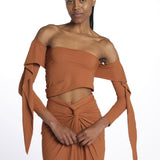 JOSIE top incrociato con spalla nuda JOSIE CARAMEL amazuìn 