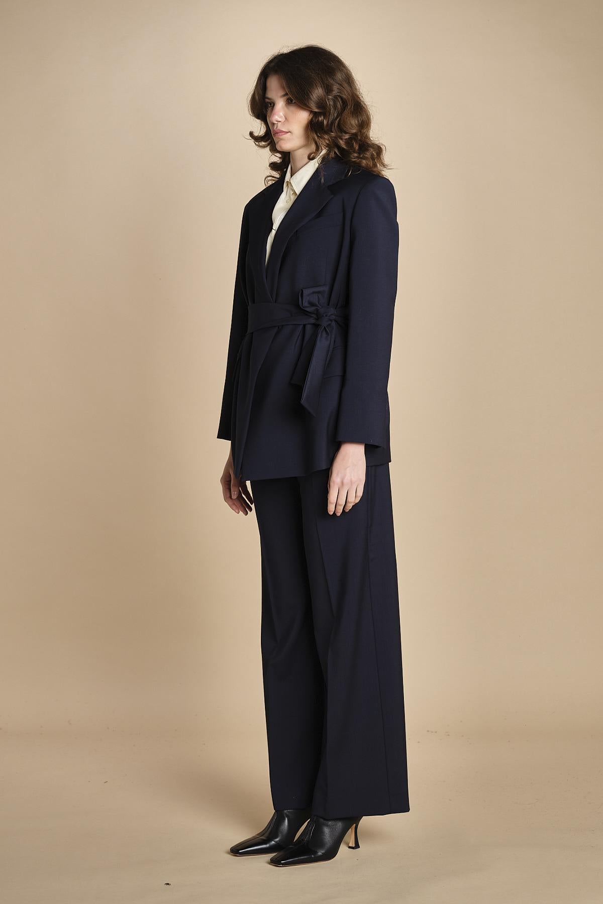 giacca in  fresco lana  con cintura TESO 2525046031600 001 weekend maxmara 