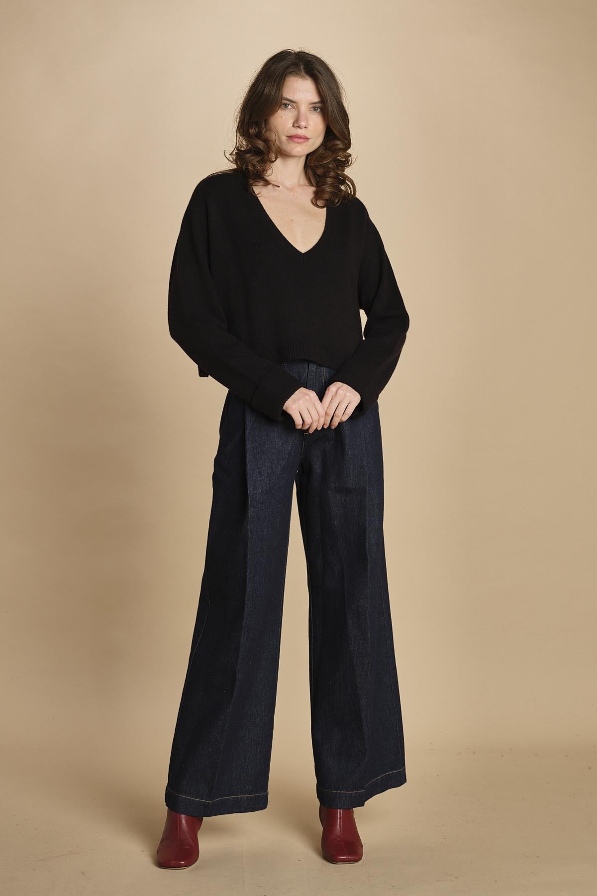 Maglia over scolloV D230738A NERO milaura 