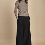 pantalone con nervature. ORIANNA ORN01 NERO nine in the morning 