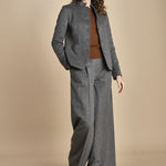 pantalone con pinces in vigogna e stasca sul retro MONIQUE 689923 50 quelledue 