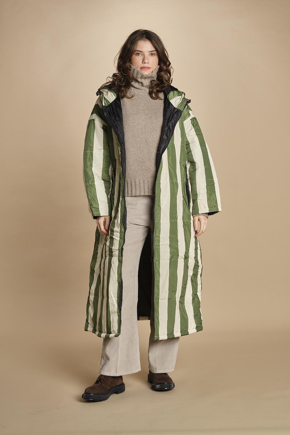 piumino lungo. 90110 SANTORINI RIGHE sittingsuit 