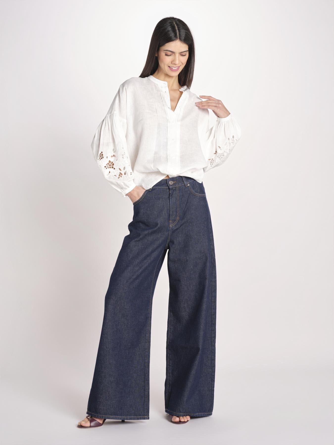 camicia con ricamo fiori DESTRO 2615111032600 001 BIANCO weekend maxmara 