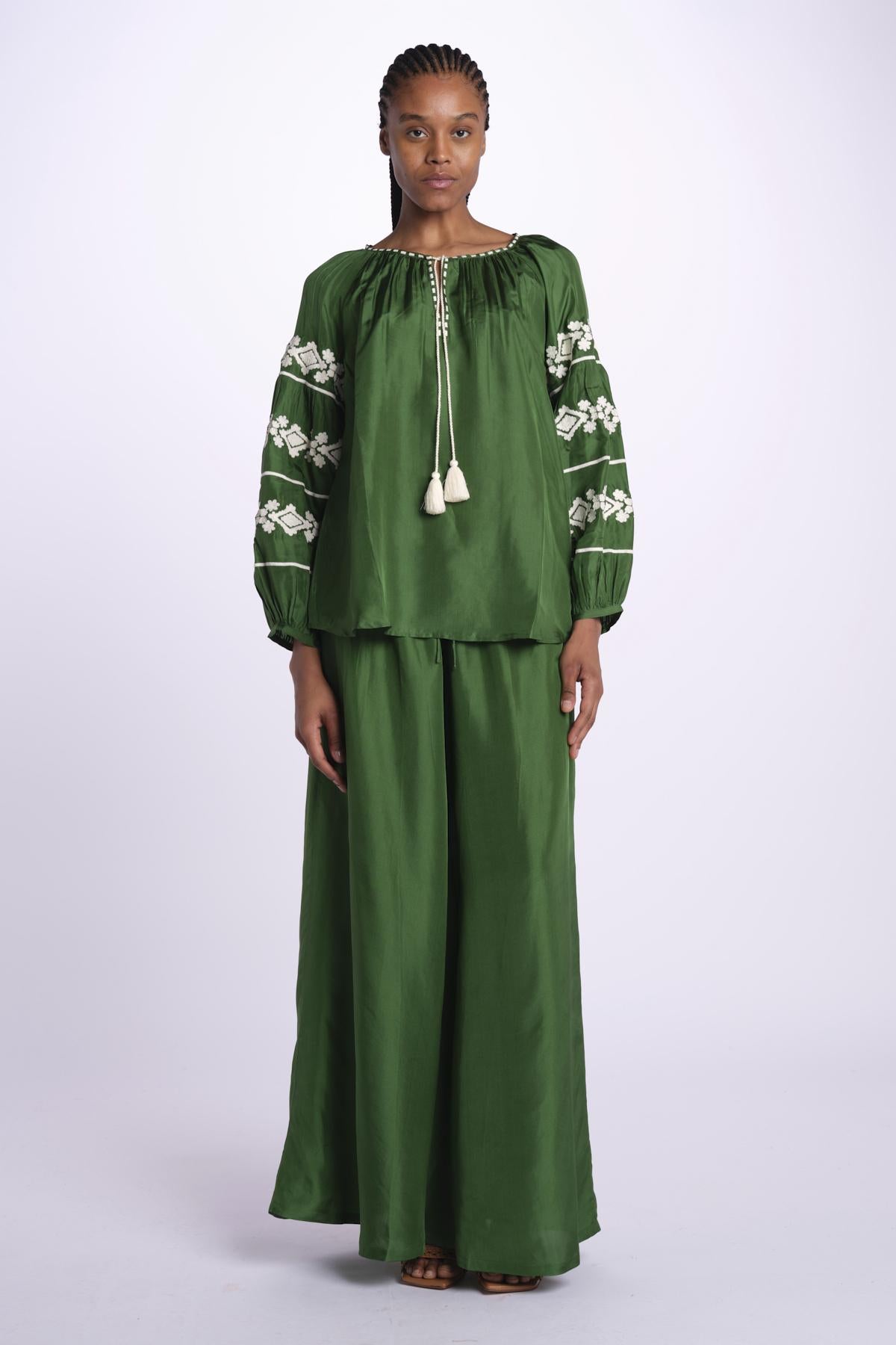 BYBLOS camicia in seta con manica ricamata by milaura. BE22486 GREEN KORA benaras soleil 