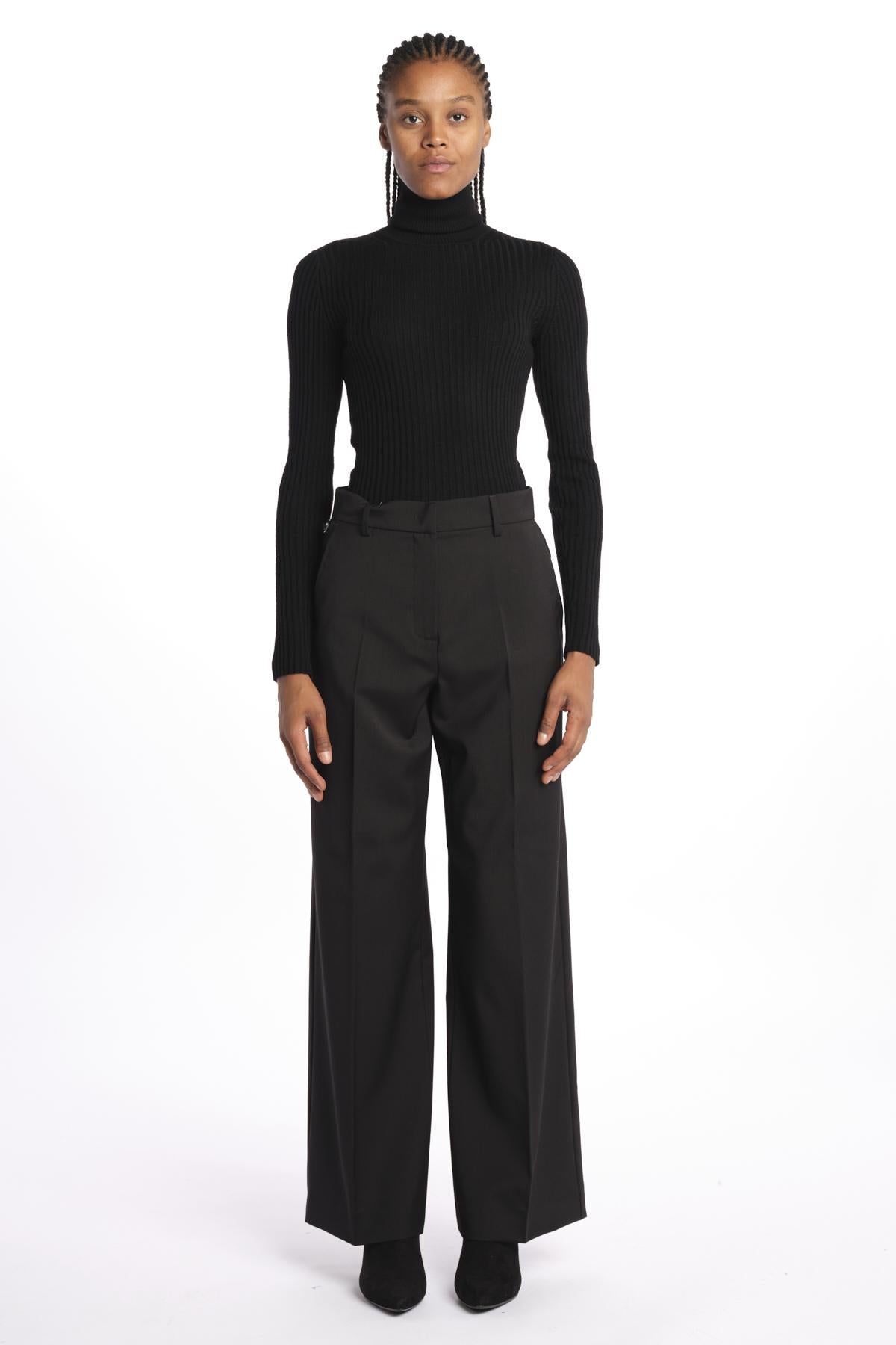  2425136041600 002NERO weekend maxmara 