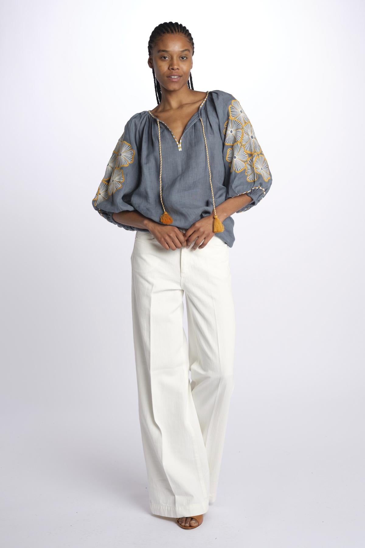 STRIPE FLOWER camicia con fiori ricamati sulla manica by milaura. BE24912 GREY BLUE YELLOW benaras soleil 