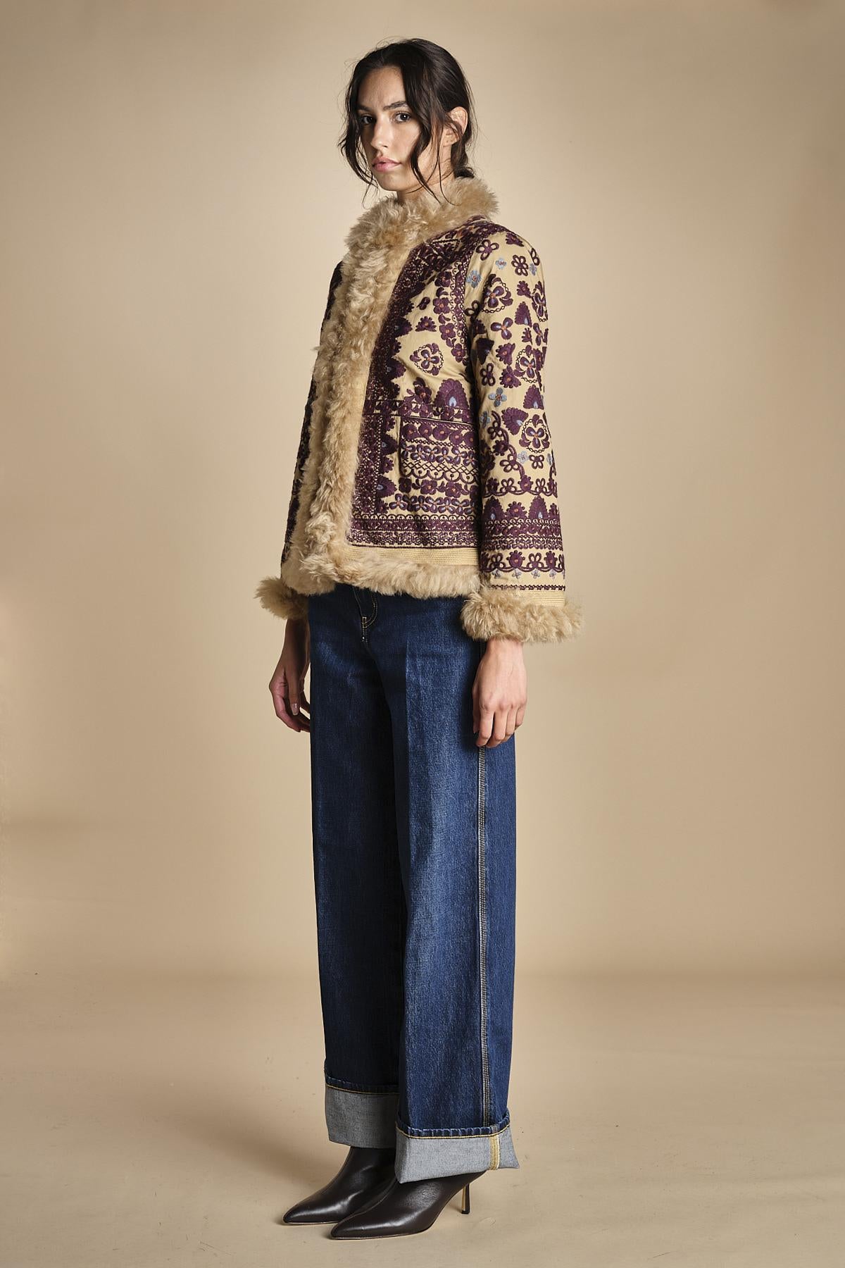 giacca ricamata con montone SANDORA JACKET CAMEL antik batik 