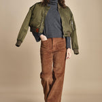 pantalone a zampa con taschine FAUVE WX CARAMEL fam 