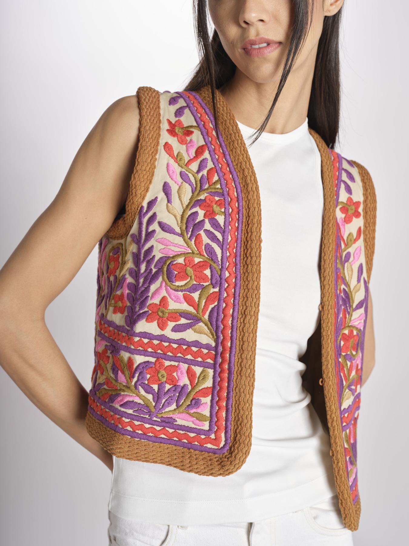Gilet con ricami SUNA GILET SUNA1GIL CREAM antik batik 