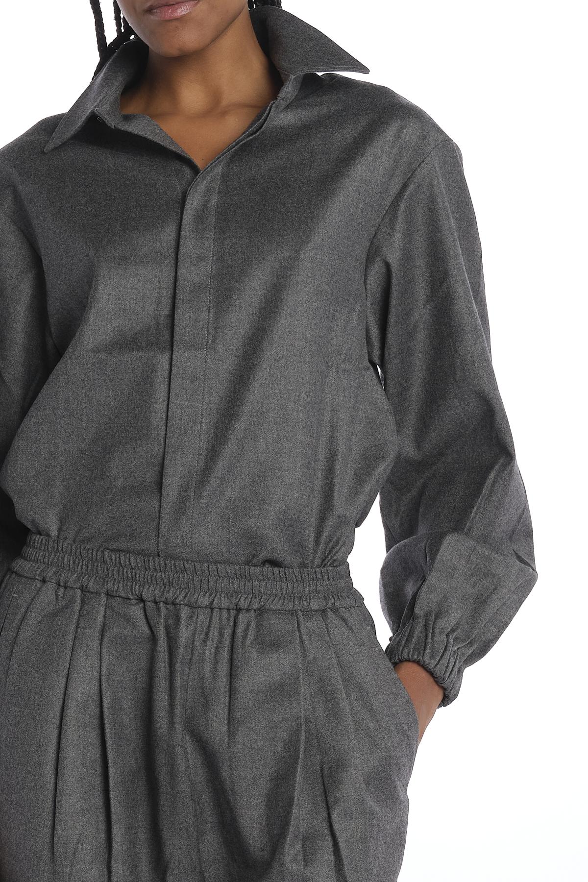  243260230 GRAY30 vis a vis 