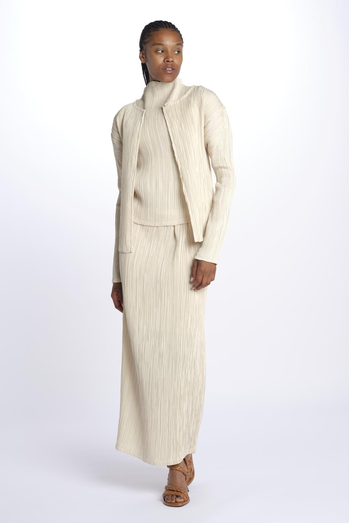 Cardigan plitted LS2511BL005EBE BEIGE le 17 septembre 