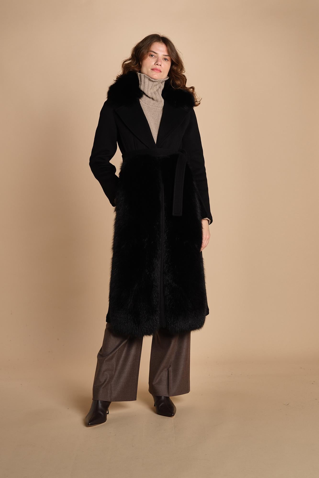 24008 cappotto in panno di lana e volpe con cintura in vita 24008400 NERO milaura 