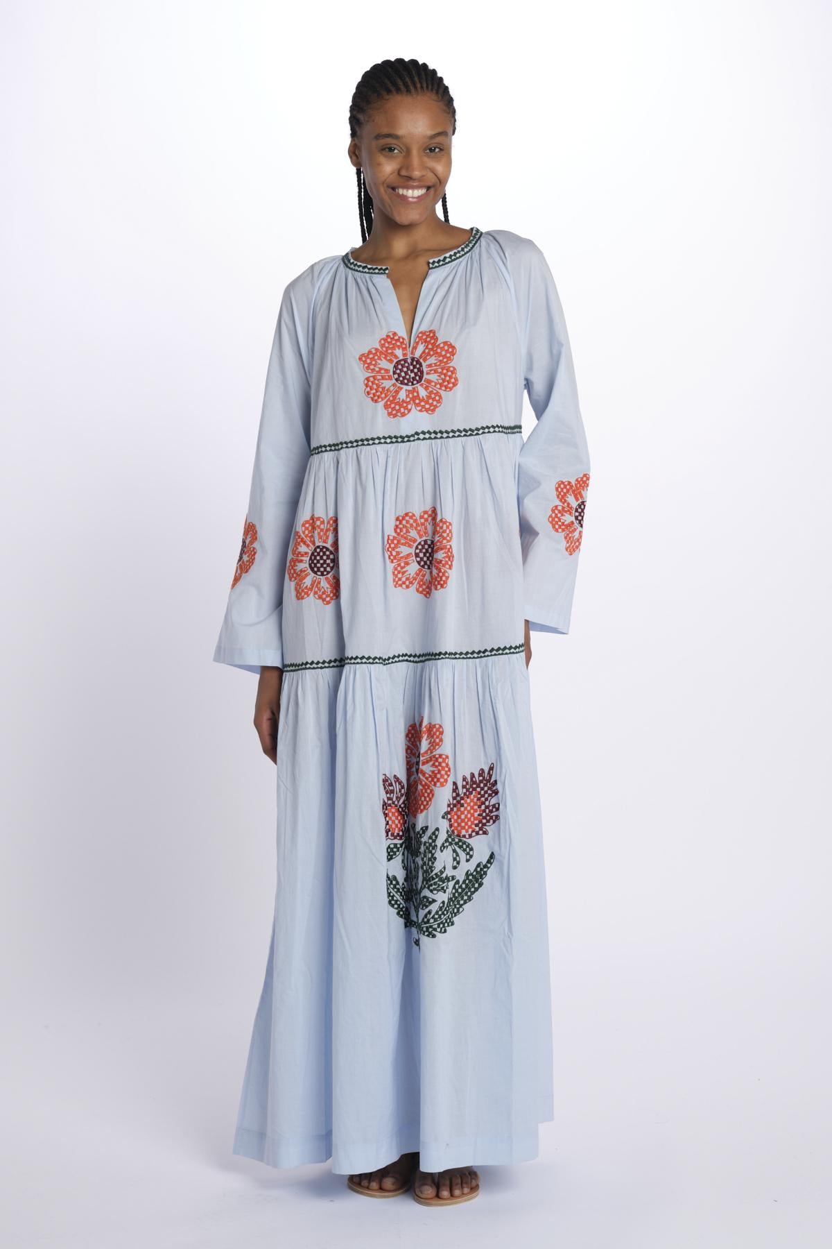 TALI FLOWER abito con fiori ricamati multicolor by milaura. BE24932DRESS LT BLUE benaras soleil 