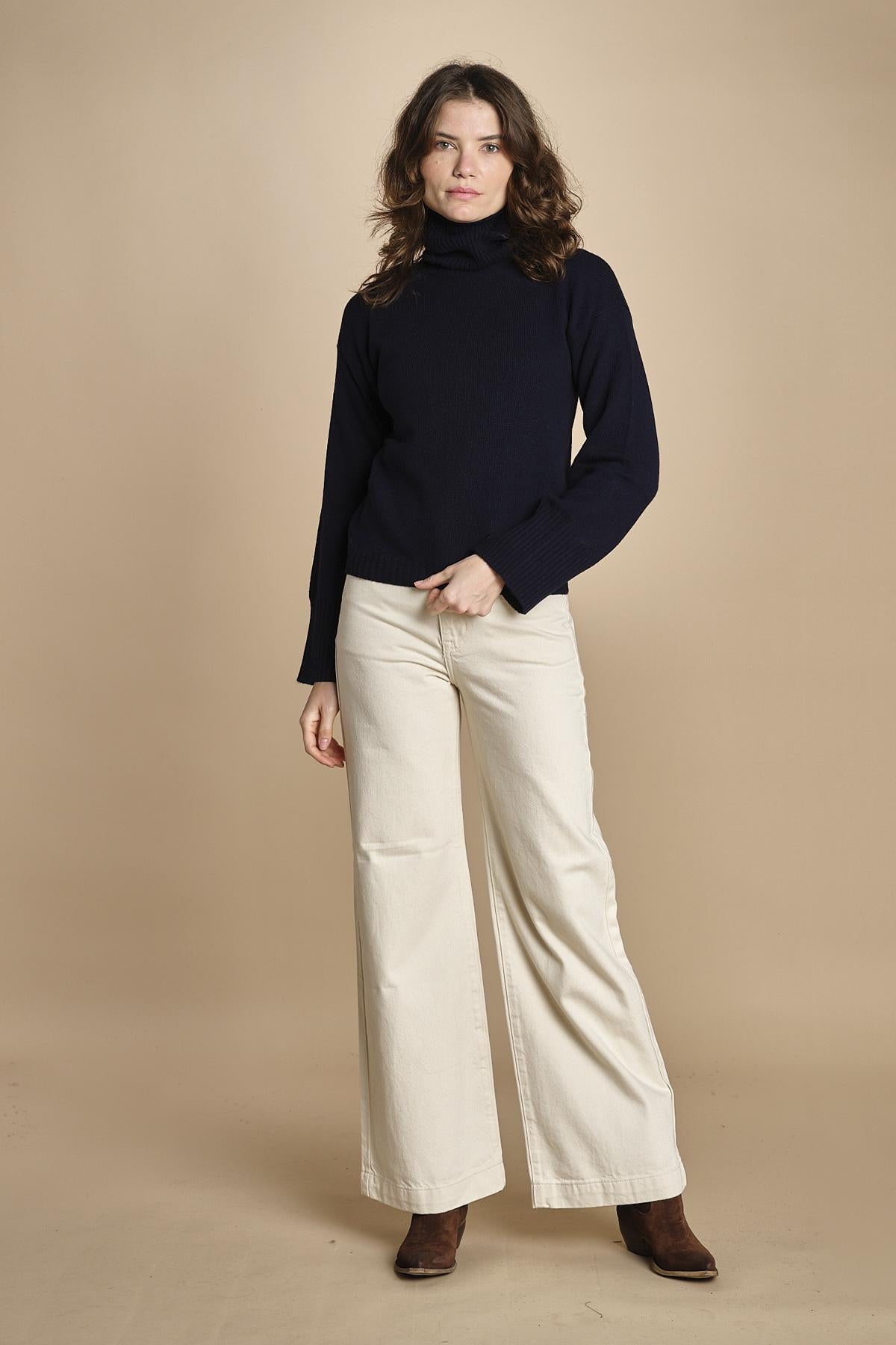 denim over FLEURE WF GREIGE fam 