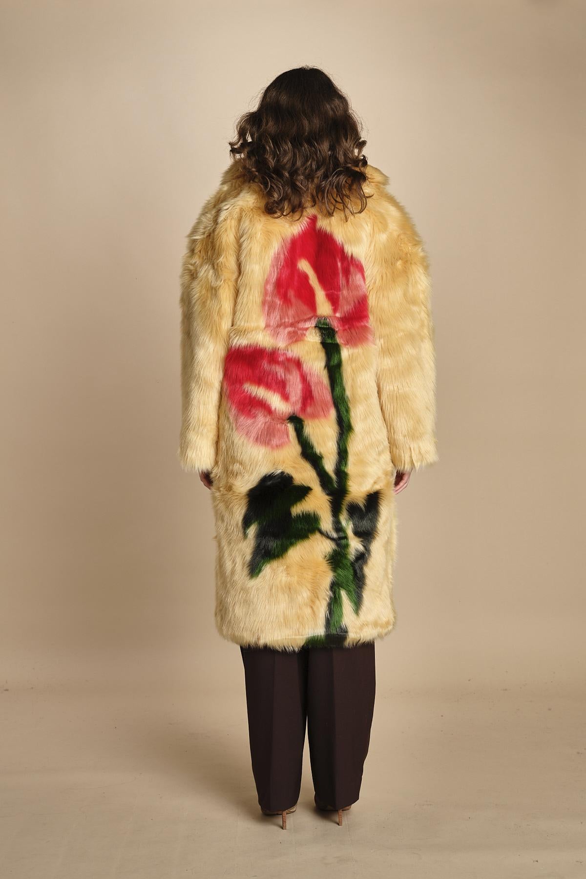 ecopelliccia con fiore FLOWER FUR 340268 CREAM farm rio 