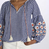 MANDAVILLA  camicia A QUADRI con fiori ricamati sulla manica by milaura. BE24913 BLUE WHITE benaras soleil 
