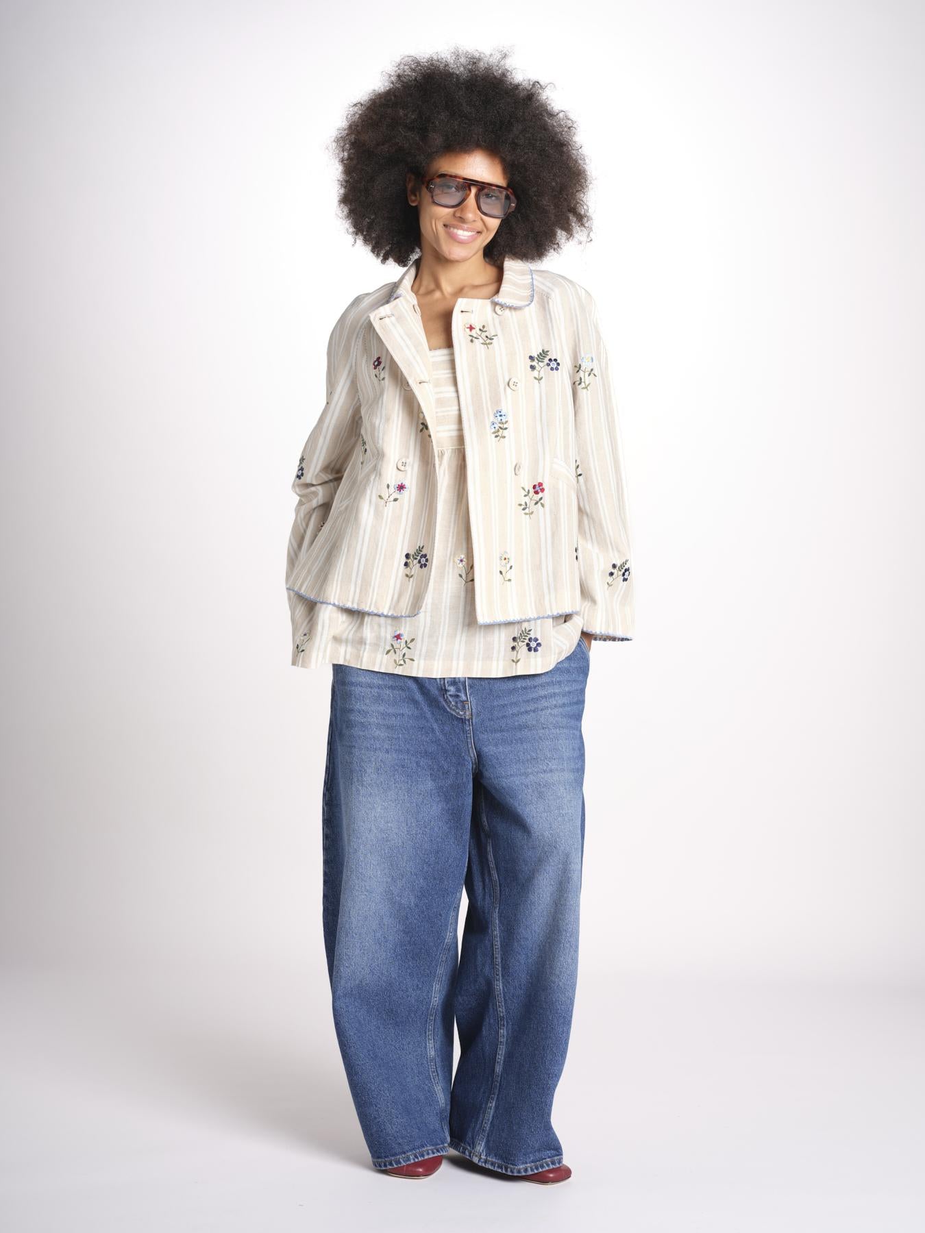 top a righe con fiorellini ricamati 1WS-58S BEIGE.WHITE STRIPES payal pratap 