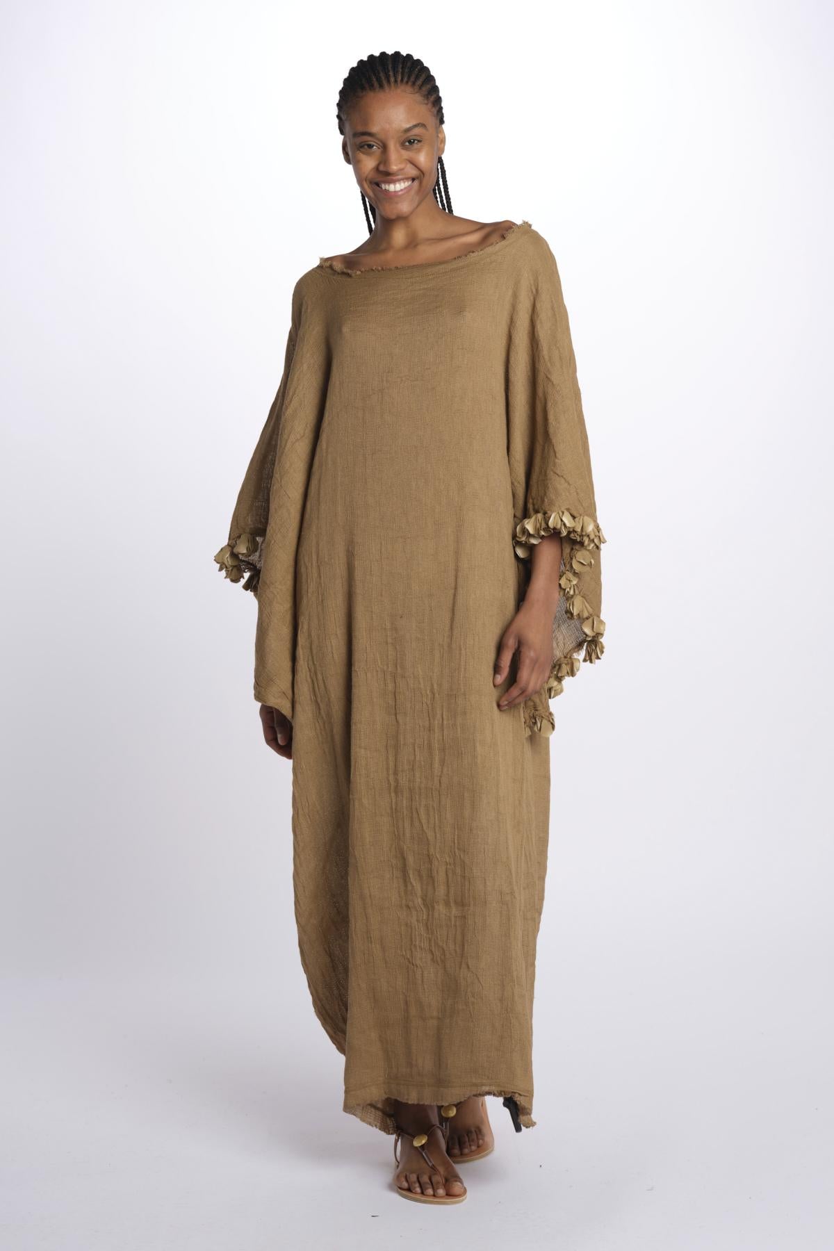 Abito NEFELI lungo m/l NEFELI CAMEL la strega 