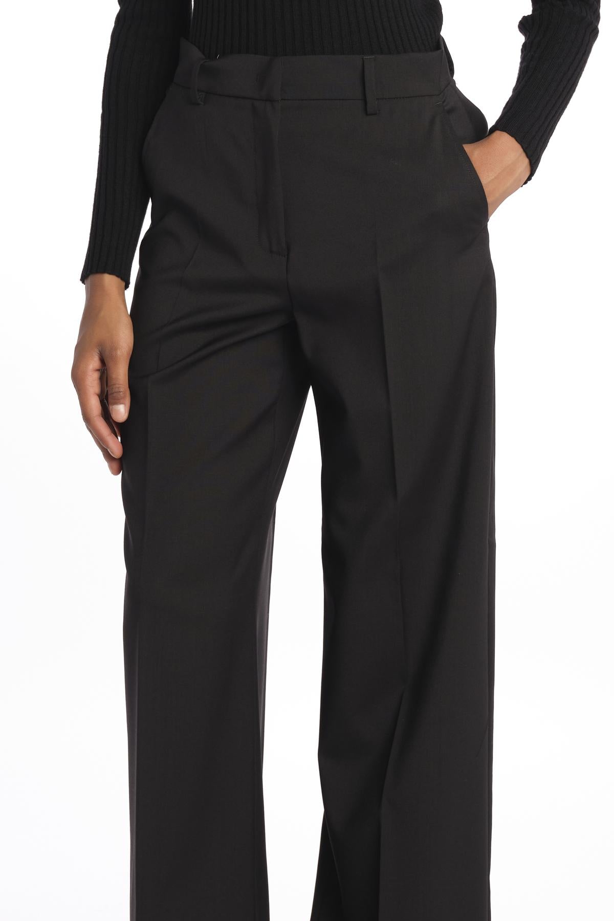  2425136041600 002NERO weekend maxmara 