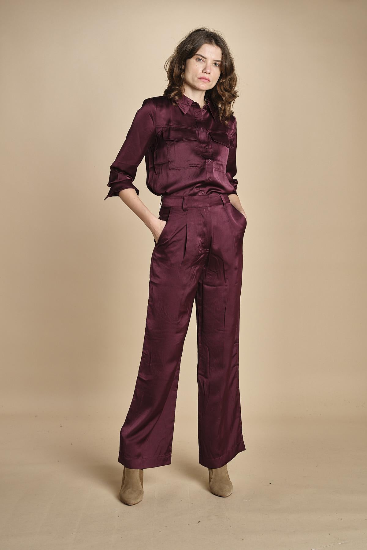 pantaloni in raso con pinces CHARLY PRUNE ba&sh 