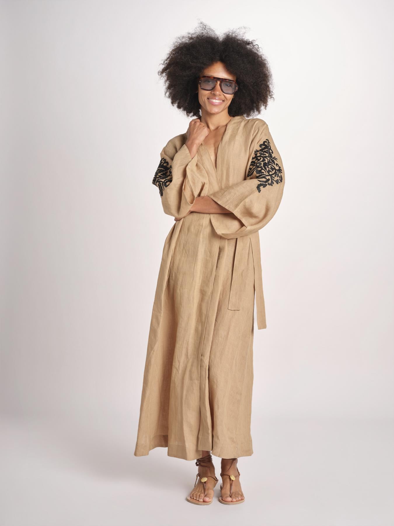 caftano lungo con ricami BE 25244 BEIGE BLACK benaras soleil 