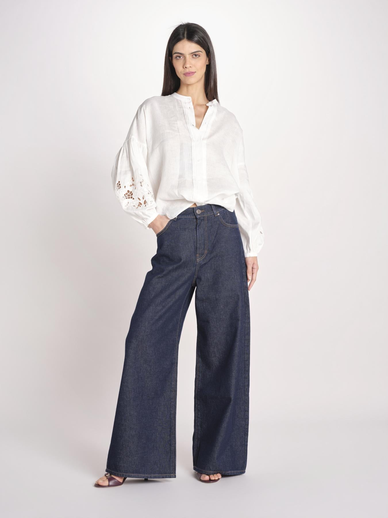 camicia con ricamo fiori DESTRO 2615111032600 001 BIANCO weekend maxmara 