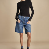 bermuda in denim 4862 THE UNDERCOVER BERMUDA SHORT 259 mother 