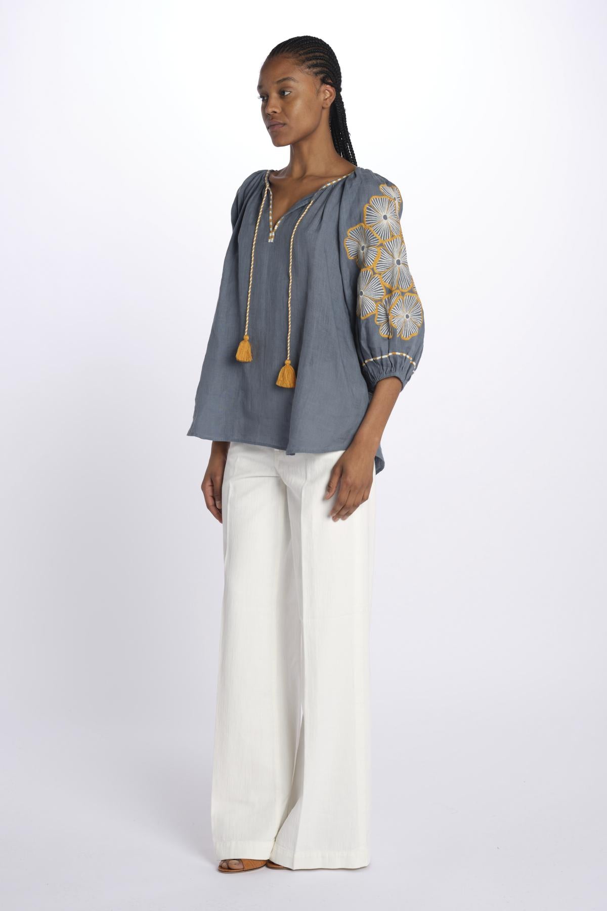 STRIPE FLOWER camicia con fiori ricamati sulla manica by milaura. BE24912 GREY BLUE YELLOW benaras soleil 