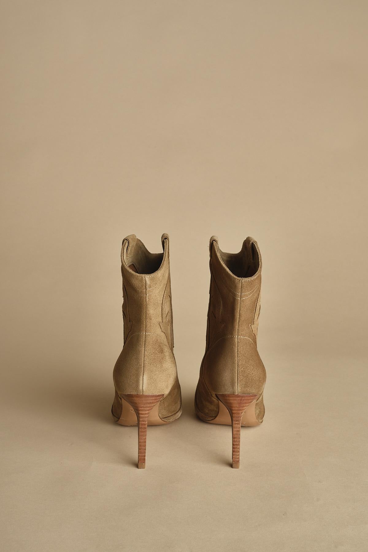 CAITLIN stivaletti camoscio tacco 9. CAITLIN BEIGE ba&sh 