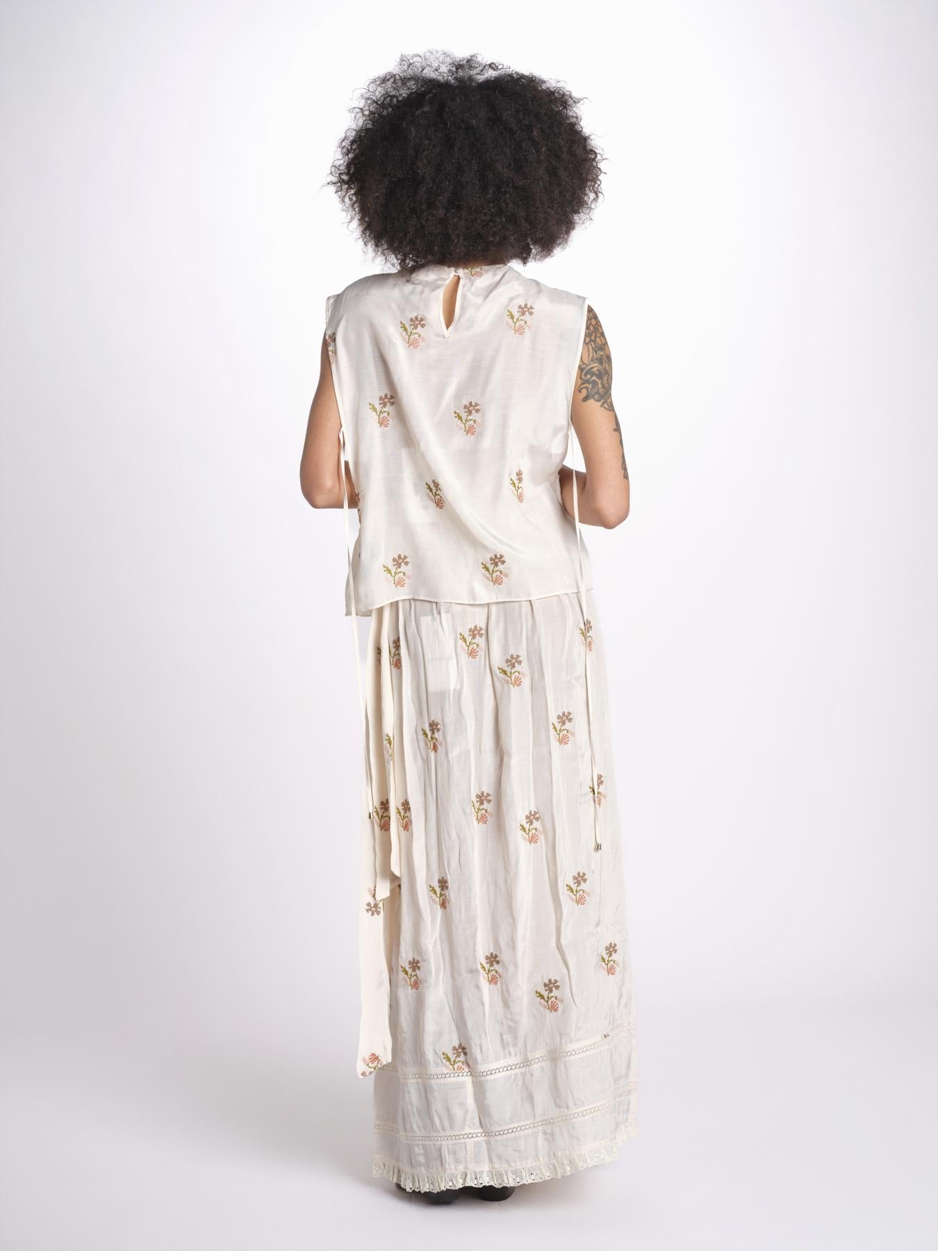 top con ricamo fiorellini e nervature SOFIA LVSSS2026208 BEIGE lug von siga 