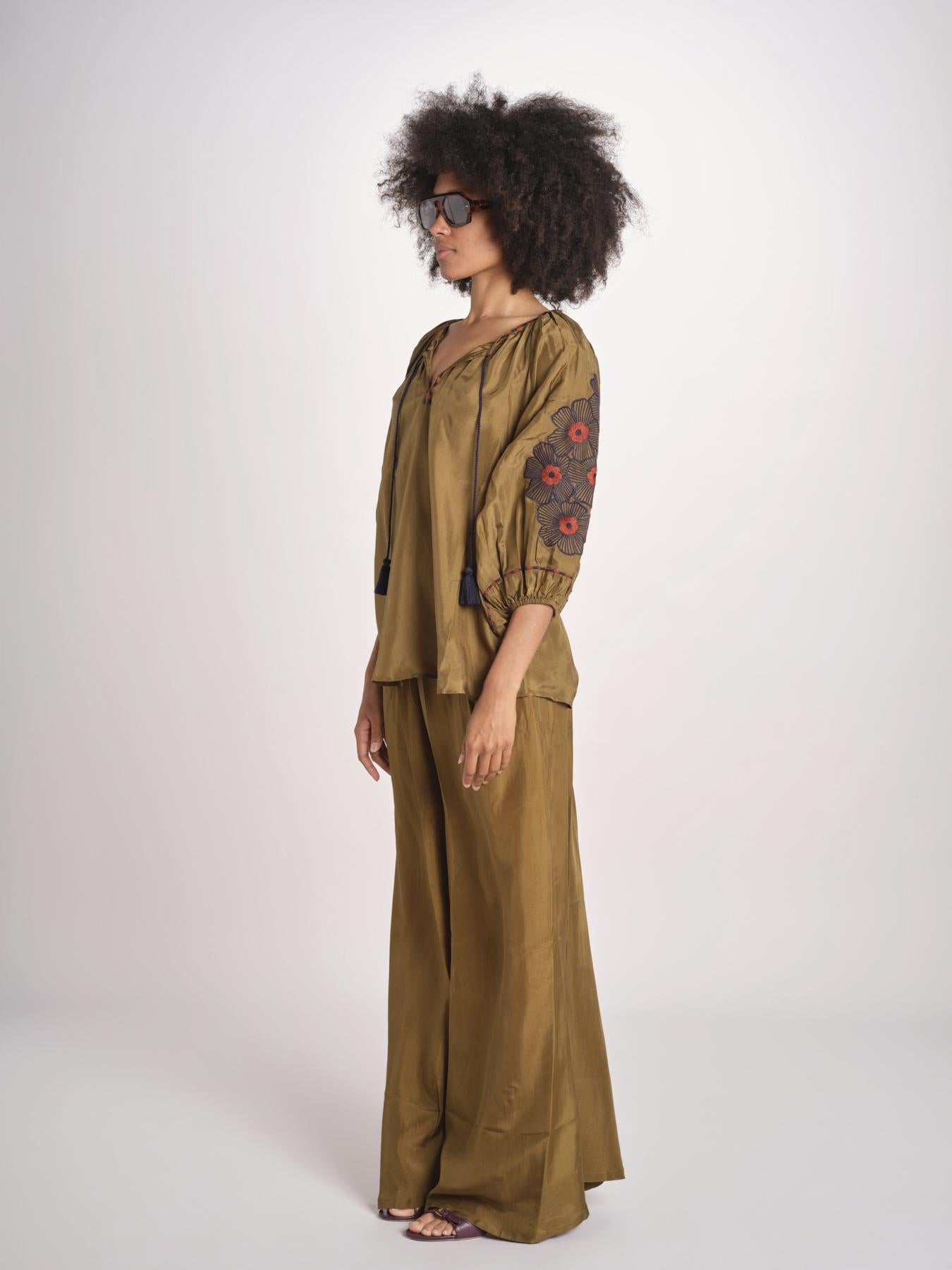 camicia in seta ricamo fiori BE25407 KHAKI BLU benaras soleil 