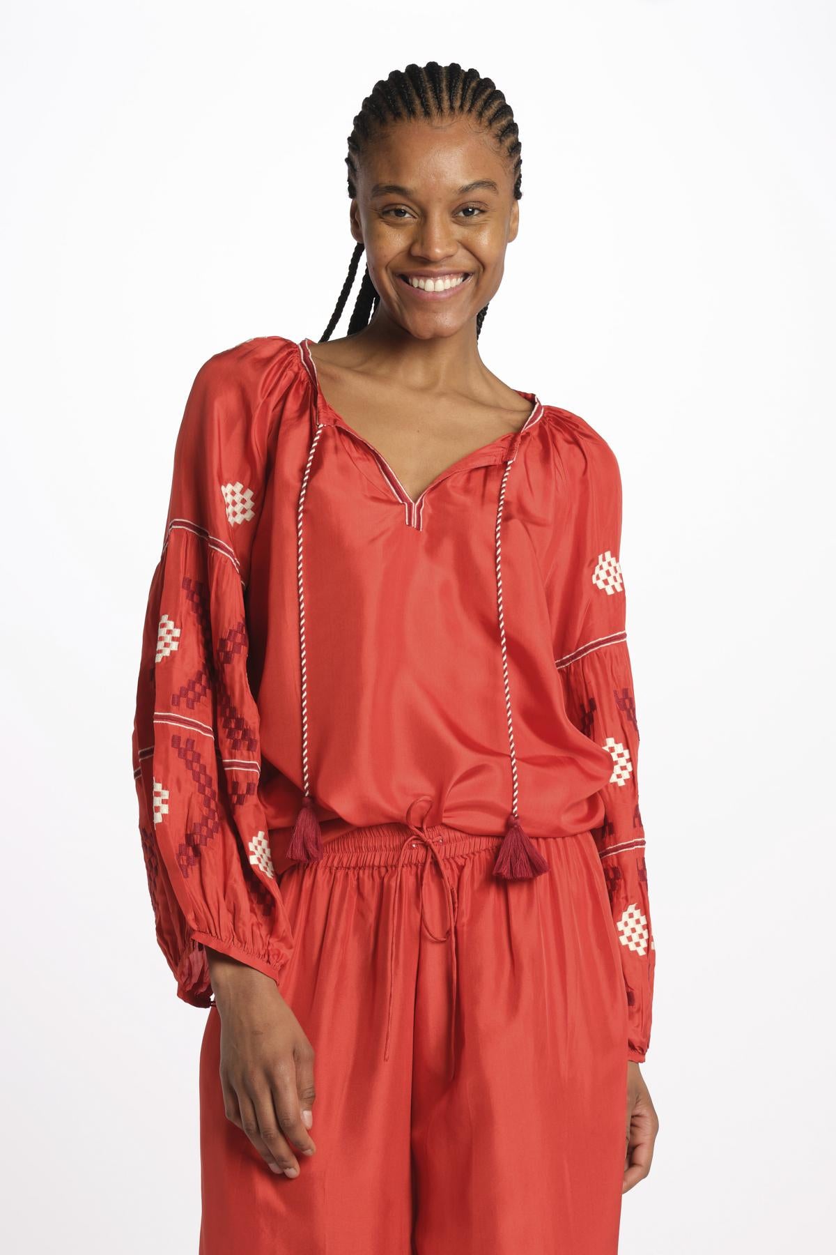 WESTEND silk top manica ricamata by milaura. BE24160 RED ORANGE benaras soleil 