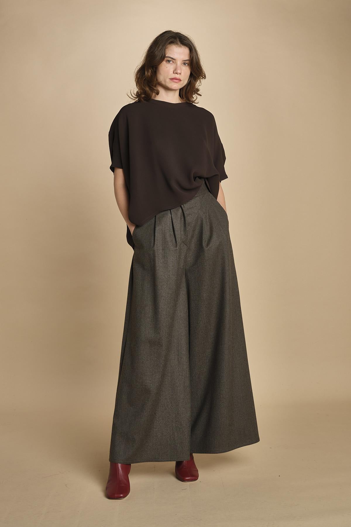 easy shirt in crepon di seta. T2759 DARK BROWN dusan 