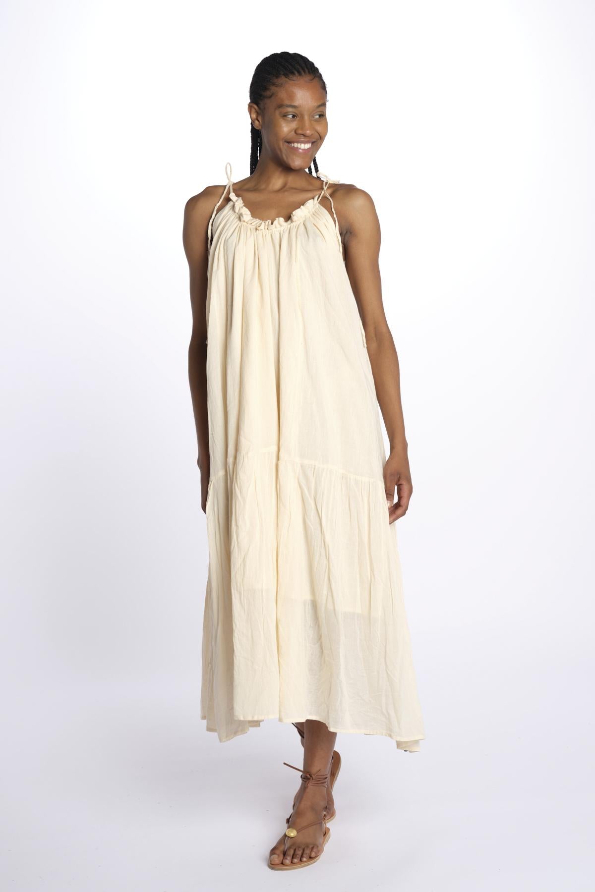 PALOMA abito lungo con balze e spalline sottili PALOM SAND laraethnics 