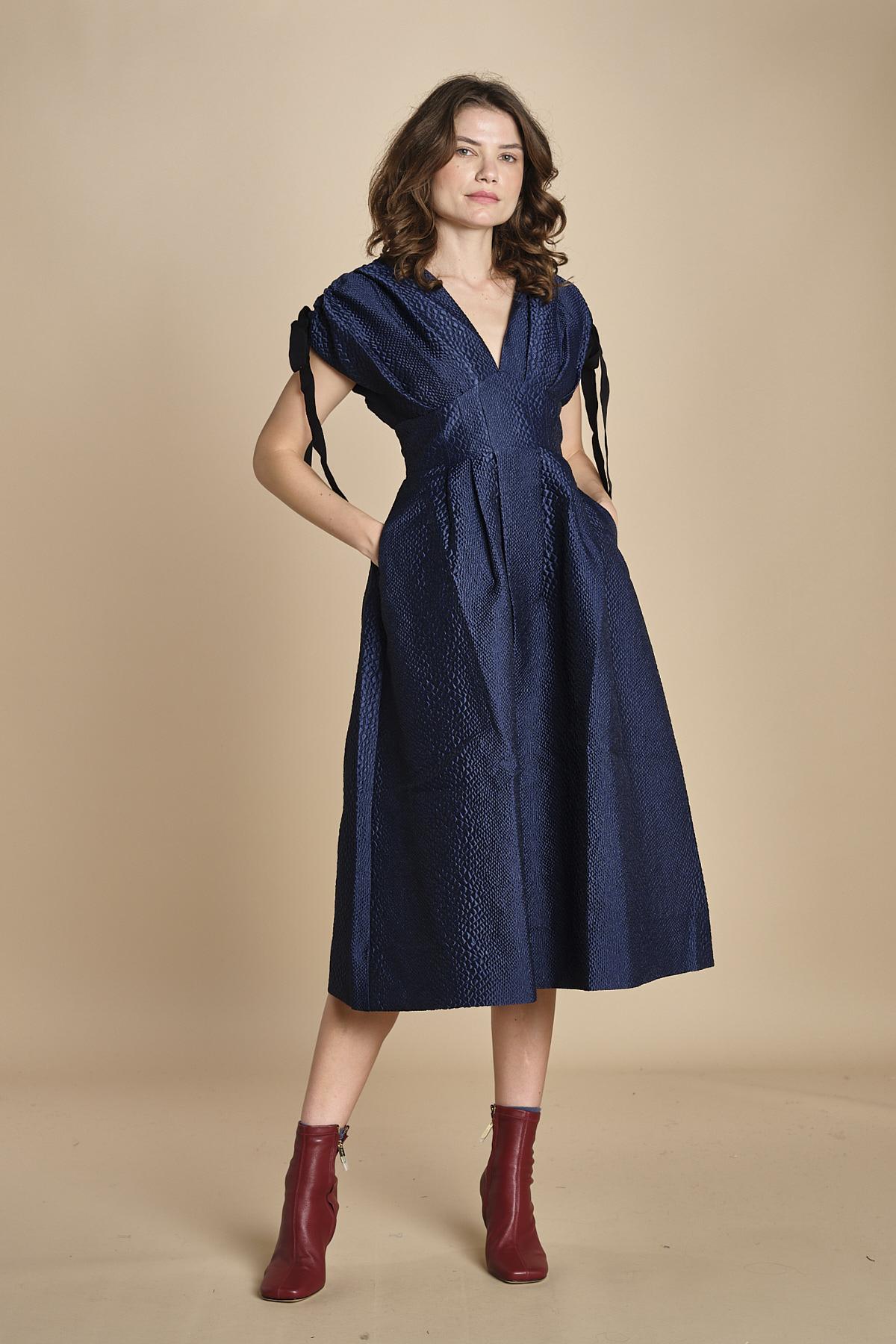 abito midi in tessuto goffrato FAYETTA  035 NAVY sea ny 