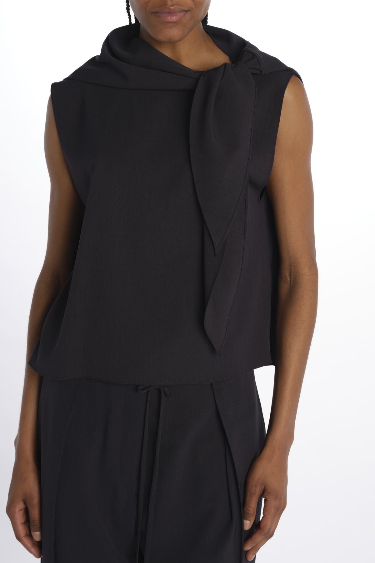 Top con nodo LS2511BL006ENA NAVY le 17 septembre 